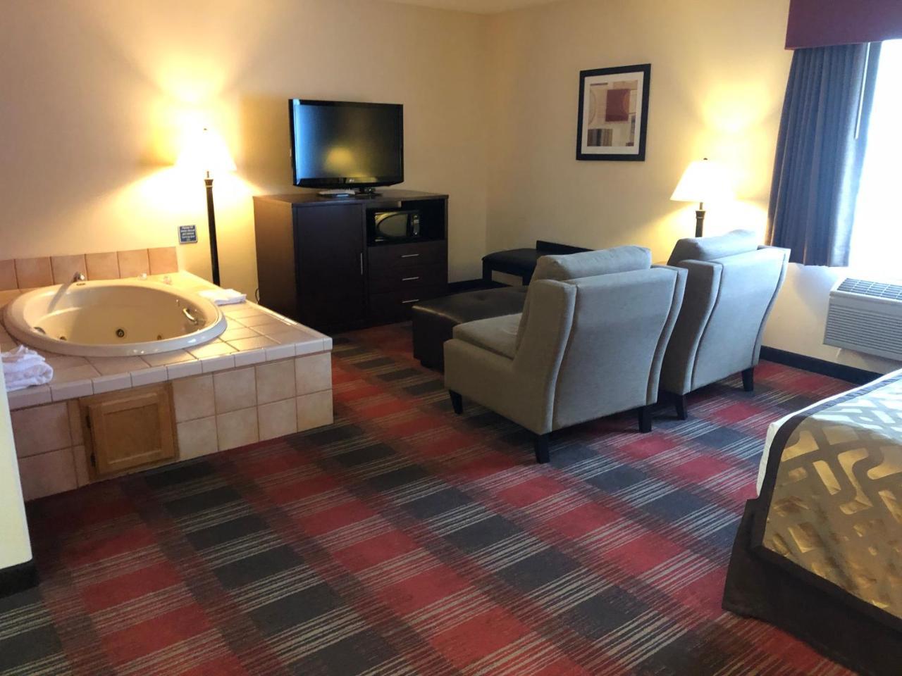 Best Western Dallas Inn & Suites Экстерьер фото